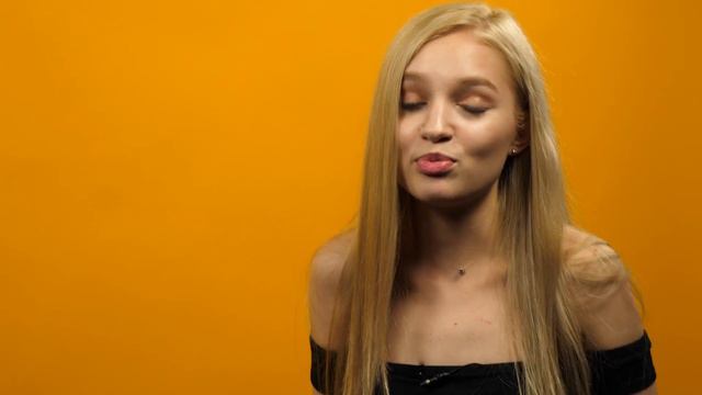 Почему у annkuzochka всегда мокрые ладошки?!?!| Горячее интервью смотреть онлайн