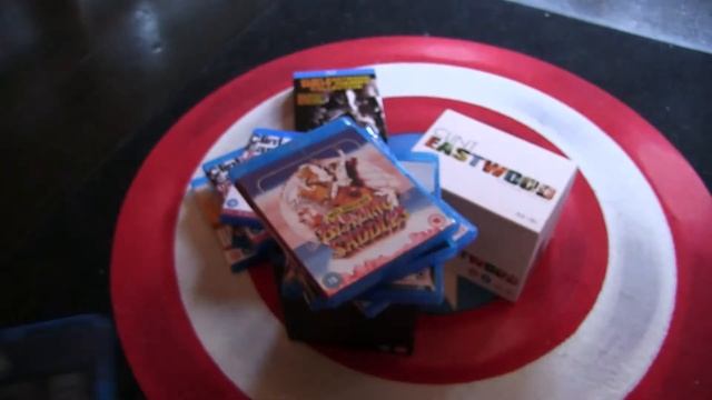 What the hell did I buy now? (Clint Eastwood, Toxic avenger, Universal digibooks, ...) смотреть онлайн