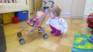 Коляска трость для кукол, современная против ретро коляски