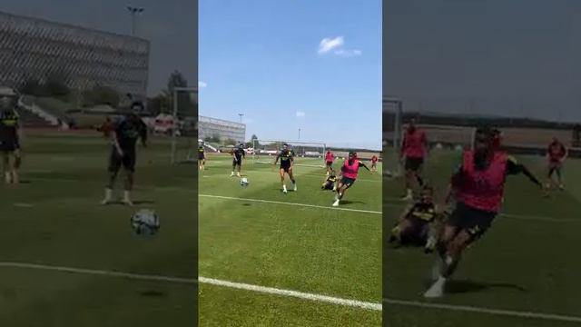 Reiss Nelson Gets Arsenal Incredible Special Appreciation at the Training Field👏#shortsvideo