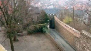 Schloss Wernigerode im Harz und Brockenblick