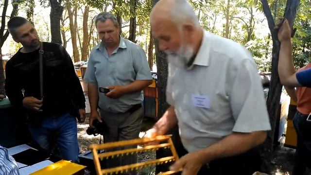 На кочевой пасеке П Ф Карелова