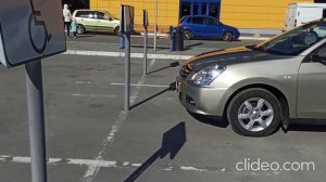 «Nissan Almera» r15 vs r16