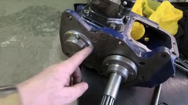 Самодельная направляющая для выжимного подшипника и центровки КПП на колоколе. Ремонт замка капота.