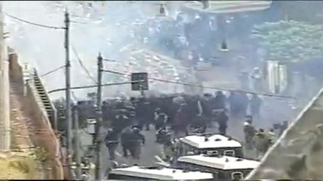 Saggio sull’operato dell ordine pubblico al G8 di Genova 2001 смотреть онлайн