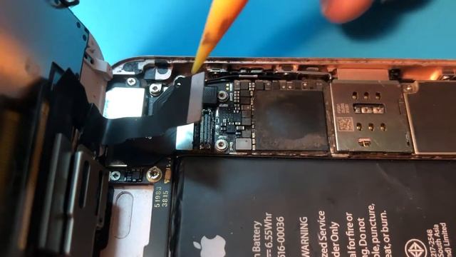 Замена дисплея iPhone 6S. (iPhone 6S display replacing) смотреть онлайн