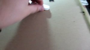 КАК приклеить картину к обоям???