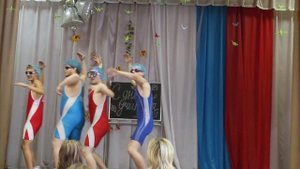 Сценка"Бассейн"