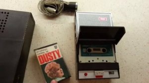 The first compact cassette recorder of the world Philips el3300/00
