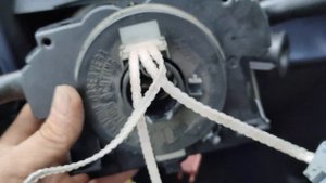Ситроен Берлинго включается ближний, глюк звукового сигнала. часть1
