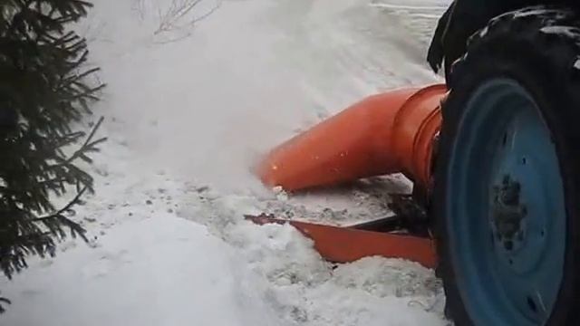 Снегоочиститель перед/под барьерным ограждением (воздуходувка) на МТЗ-80/82