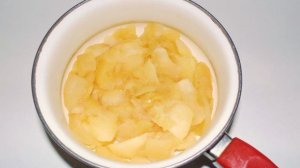 Яблочное пюре с меренгой