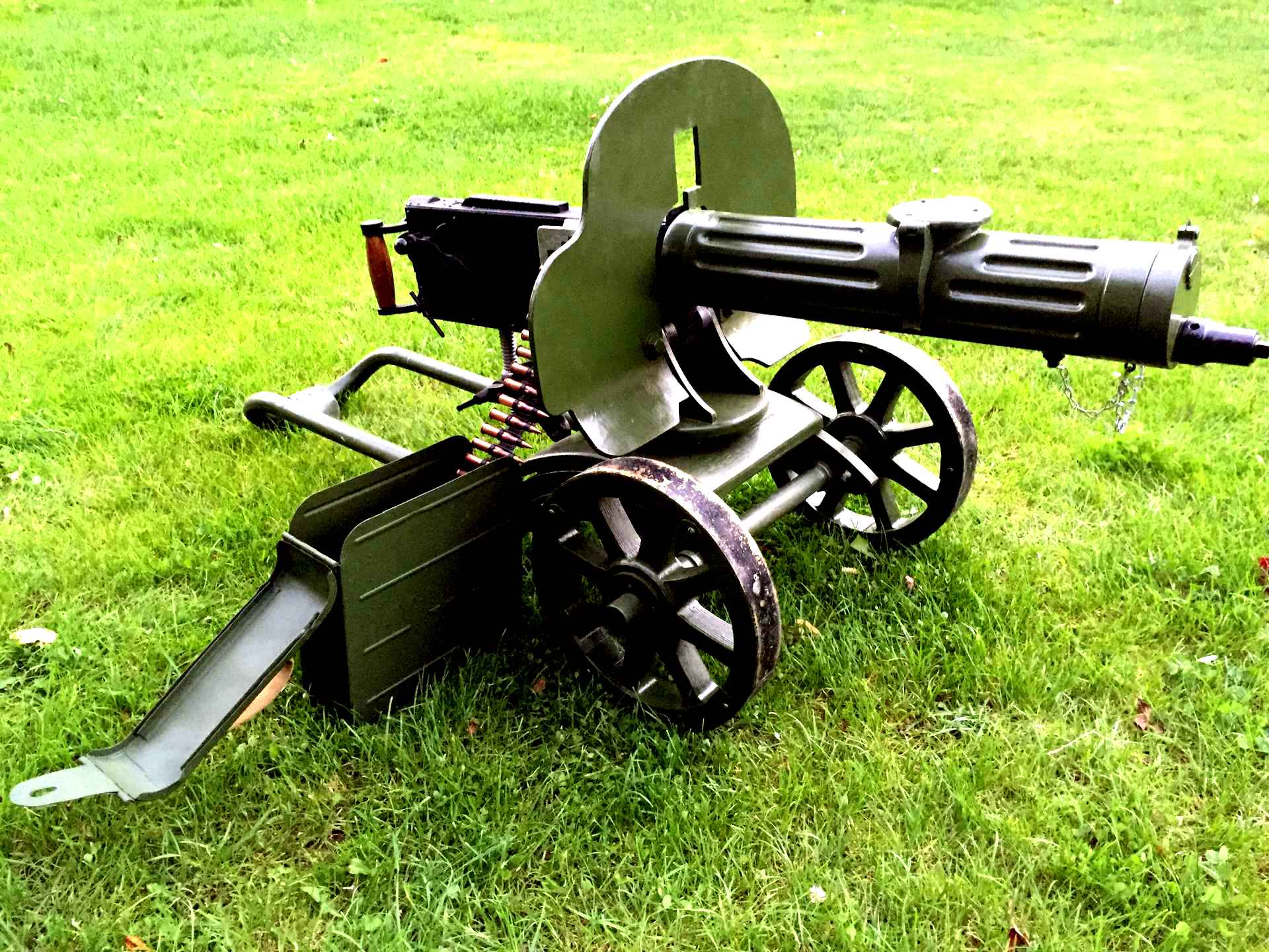 Machine gun. Пулемет Максим. Пулемет Максим 1883. Пулемет Максим 1886. Пулемет Максим 1873.