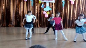 Танец 1 класса "Хорошее настроение".