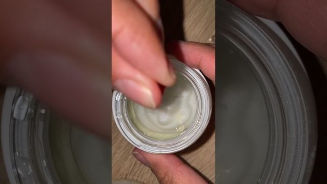 Самый мощный крем против морщин из самых простых продуктов! Делаем сами дома и экономим! смотреть онлайн