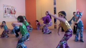 Modern dance disco children in kindergarten/Современный танец детей стиле диско в детском саду