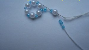 СНЕЖИНКА ИЗ БИСЕРА. УКРАШЕНИЯ НА ЕЛКУ СВОИМИ РУКАМИ