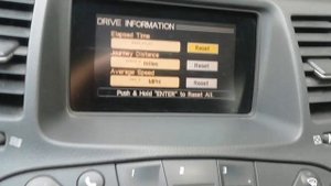 Nissan Primera P12 переключить мили на километры