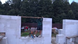 Первый этаж дома из газобетона за 14 дней. Армирование, перемычки, армопояс.
