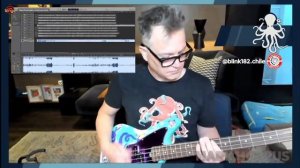 Mark Hoppus performs Anthem Part 2 (blink-182) - NEW BASS!