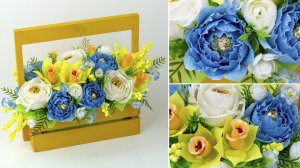 Яркий Сочный букет из конфет в ящике. Творчество и рукоделие. Подарок своими руками