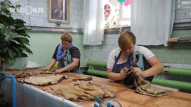 Легендарной меховой фабрике «Мелита» исполняется 90 лет смотреть онлайн