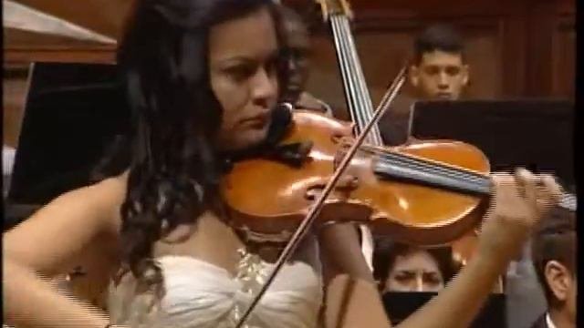 ALLISON KAROLINA LOVERA Concierto KORNGOLD  2015