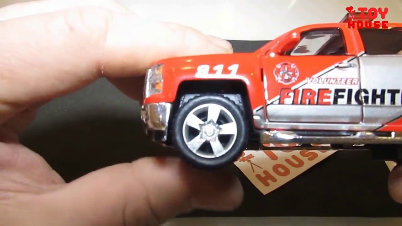 Про МАШИНКИ. Chevrolet Silverado модель Kinsmart пожарная машина