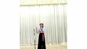 Борисова Мария. "Ой, добрэ Вам молодычкы". преподаватель Сердюк Н.В.