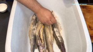 На чистом холодном дыму без потери цвета приготовил стерлядь в коптильне сделанной своими руками.