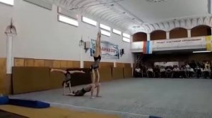 Акробатика.1взрослый разряд.женская тройка