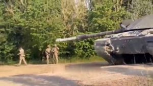 В зоне СВО замечен английский танк «Челленджер-2»❗️
Теперь российским истребителям предстоит прове