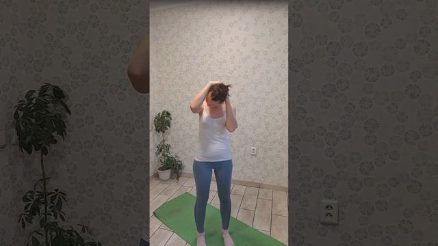 Тренировка на осанку. Надя Санкина для женского клуба Life+ смотреть онлайн