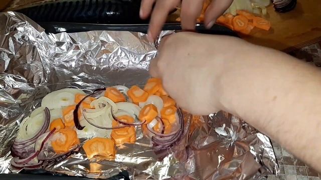 СКУМБРИЯ САМАЯ ВКУСНАЯ РЫБА В ДУХОВКЕ.СКУМБРИЯ  НА ПОСТ ОЧЕНЬ ВКУСНО И ПОСТНО.