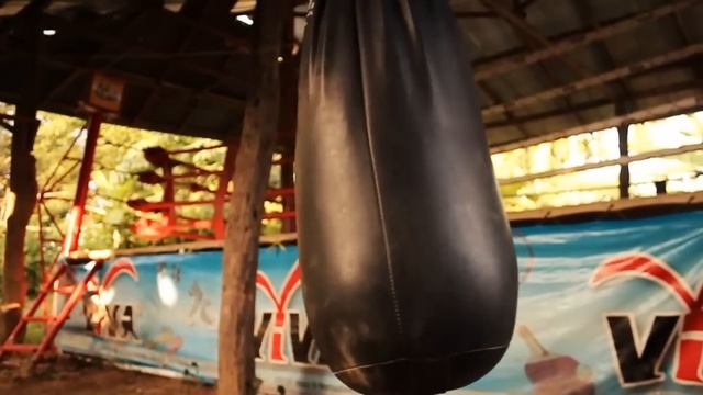 By Canon 600D + EF S 18 55 mm IS F3 5 5 6 смотреть онлайн