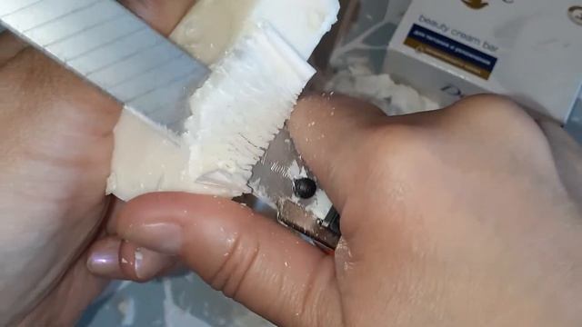 Крем мыло Dove ) классно режется, 4 года мыльцу)