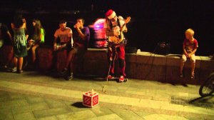 Уличный робот в Ялте (продолжение)