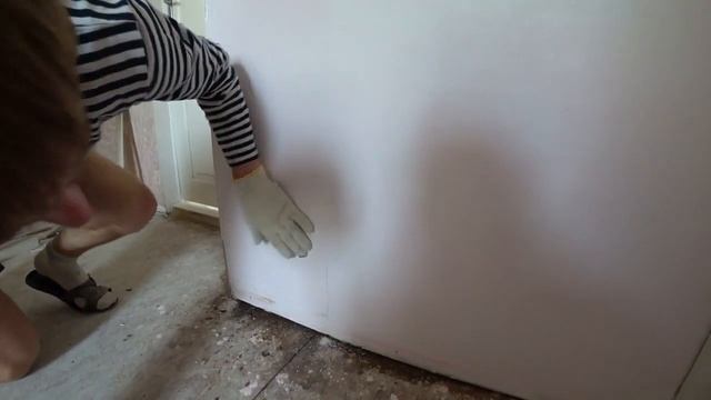 Купили дом на юге/Ремонт в доме/Красим забор/Малина от соседа/"Ейскхлеб"/Рыбалка/Обрезка винограда смотреть онлайн