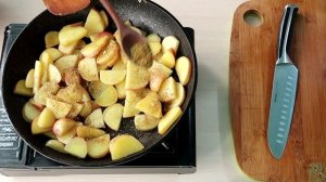 Мясо по французски на сковороде с курицей и молодым картофелем