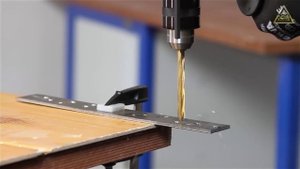 Дрель MAKITA DP4010