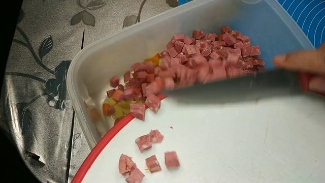 Салат Оливье, вкусный домашний рецепт.