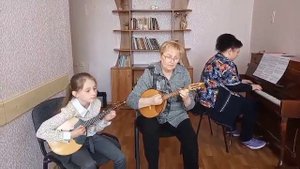 А.Новиков "Смуглянка",переложение  для домры и фортепиано Е.Хуторная
