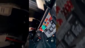Протягиваем провода для сабвуфера в приоре