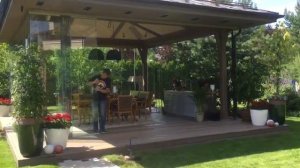 Беседка с безрамным остеклением "Бенилюкс"