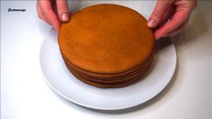 Медовик по ГОСТу. Нежные коржи и лучший крем