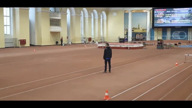 Финальные забеги юношей на 250 м с барьерами (Зимний стадион, 28.11.2021). смотреть онлайн