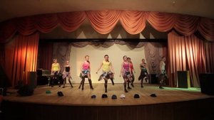 Девушки классно танцуют