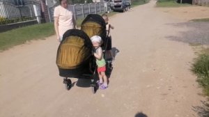 Печки Лавочки приехали в гости. Первая клубничка. Семейный влог