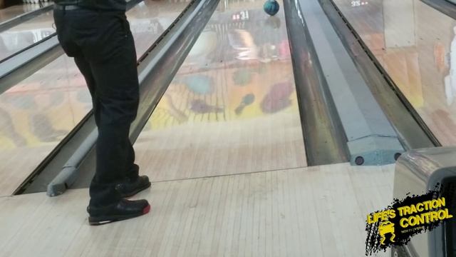 How to release your bowling ball | Drills to get your thumb out faster смотреть онлайн