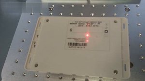 Лазерная маркировка оптоволоконным маркером 20W
